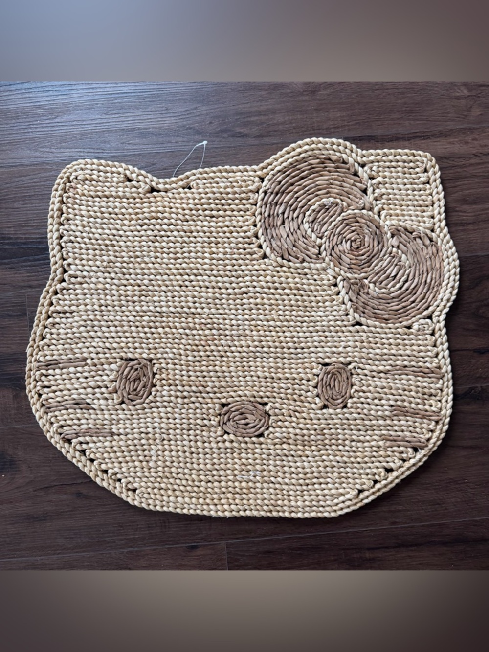 New Sanrio Hello Kitty Shaped Woven Straw Indoor Kitchen Door Mat Accent Rug